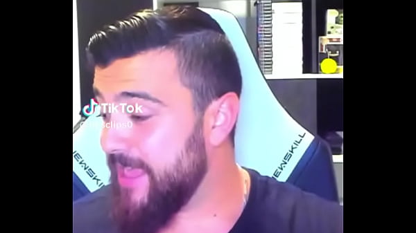 Mi amigo es demasiado homo en mas noches con los amigos