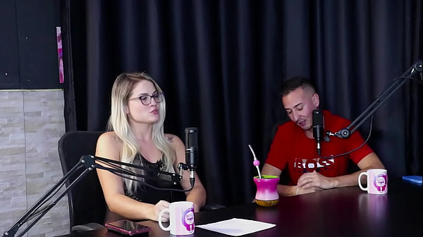 O gang bang o marcou bastante, tem fetiche de transar no elevador, é sincero sobre as propostas oferecido por gays e é ansioso – Jow Jow (SHEER/RED)