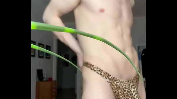 Thong-tuesday? #gay #gaythong #gayass #gaysex #gayporn #twink