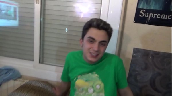 Un gay visitó a Nora y se marchó bisexual. Teaser